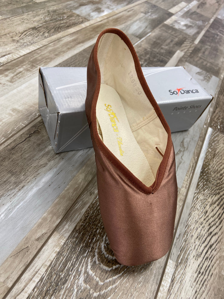 So Danca - Claudia Pointe Shoe - Adult (SD09) - Mocha - Final Sale